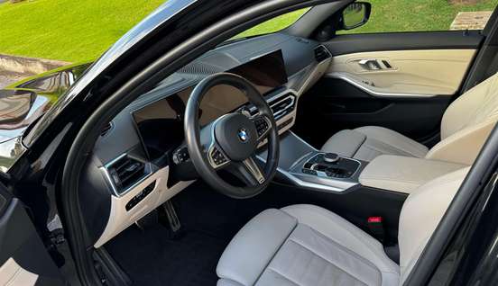 BMW-320i-2023