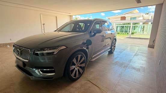 VOLVO-XC90-2019