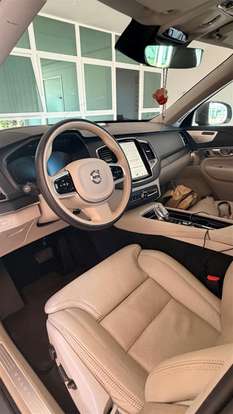 VOLVO-XC90-2019