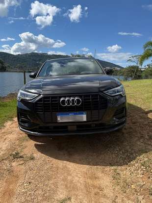 AUDI-Q3-2019