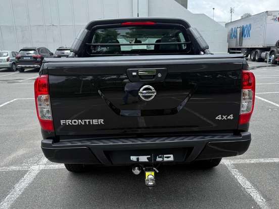 NISSAN-FRONTIER-2021