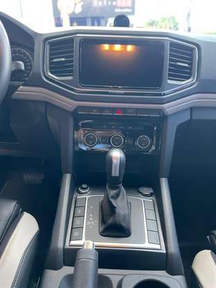 VOLKSWAGEN-AMAROK-2024