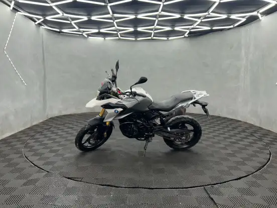 BMW-G 310 GS-2024