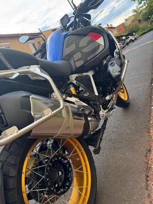 BMW-R 1250 GS ADVENTURE PREMIUM RALLYE BMW-R 1250 GS ADVENTURE PREMIUM RALLYE-2024