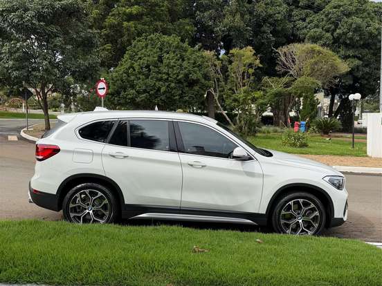 BMW-X1-2.0 16V TURBO ACTIVEFLEX SDRIVE20I X-LINE 4P AUTOMÁTICO BMW-X1-2020