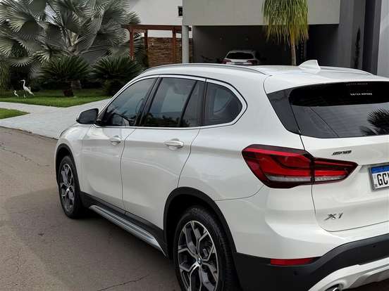BMW-X1-2.0 16V TURBO ACTIVEFLEX SDRIVE20I X-LINE 4P AUTOMÁTICO BMW-X1-2020