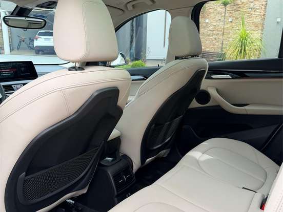 BMW-X1-2.0 16V TURBO ACTIVEFLEX SDRIVE20I X-LINE 4P AUTOMÁTICO BMW-X1-2020