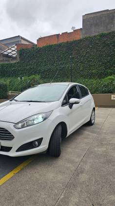 FORD FIESTA 1.6 SE HATCH 16V FLEX 4P POWERSHIFT