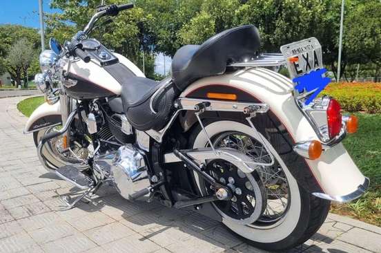 HARLEY-DAVIDSON-SOFTAIL DELUXE-2011