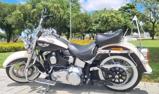 HARLEY-DAVIDSON-SOFTAIL DELUXE-2011