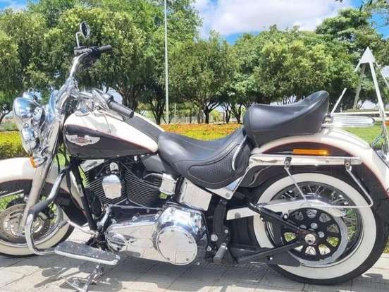 HARLEY-DAVIDSON-SOFTAIL DELUXE HARLEY-DAVIDSON-SOFTAIL DELUXE-2011
