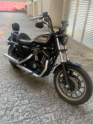 HARLEY-DAVIDSON-SPORTSTER XL 883 R-2011