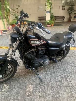 HARLEY-DAVIDSON-SPORTSTER XL 883 R-2011