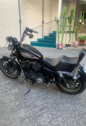 HARLEY-DAVIDSON-SPORTSTER XL 883 R-2011