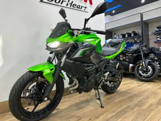 KAWASAKI Z500 