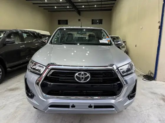 TOYOTA HILUX 2.8 D-4D TURBO DIESEL CD SRV 4X4 AUTOMÁTICO