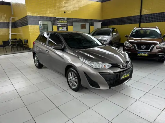 TOYOTA YARIS 1.3 16V FLEX XL PLUS TECH MULTIDRIVE TOYOTA YARIS 1.3 16V FLEX XL PLUS TECH MULTIDRIVE