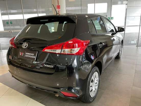 TOYOTA-YARIS-2024