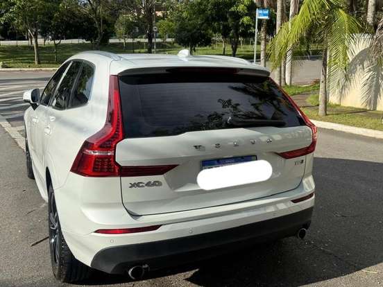VOLVO-XC60-2.0 T5 GASOLINA MOMENTUM AWD GEARTRONIC VOLVO-XC60-2019