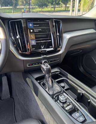 VOLVO-XC60-2019
