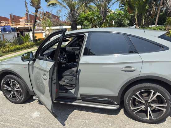 AUDI-Q5-2021