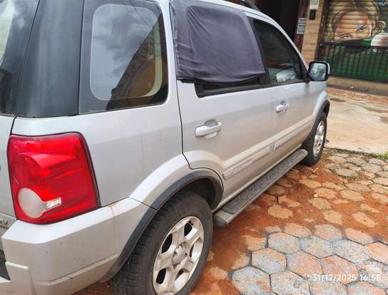 FORD-ECOSPORT-2011