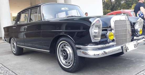 MERCEDES-BENZ-220 S-1965