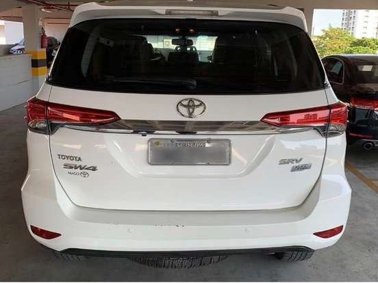 TOYOTA-HILUX SW4-2.7 SRV 7 LUGARES 4X2 16V FLEX 4P AUTOMÁTICO TOYOTA-HILUX SW4-2019