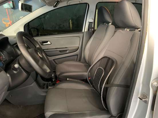 VOLKSWAGEN-FOX-2011