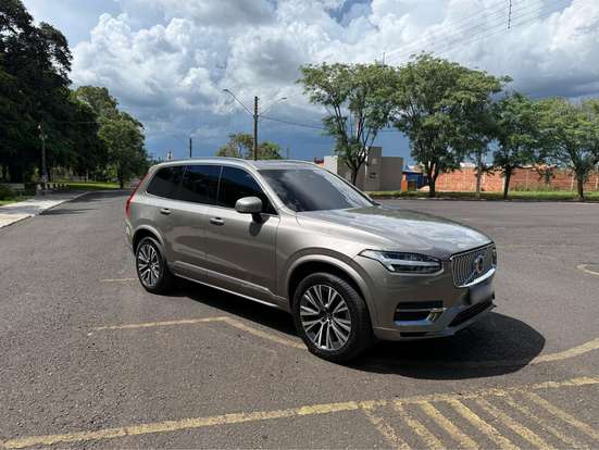 VOLVO-XC90-2021