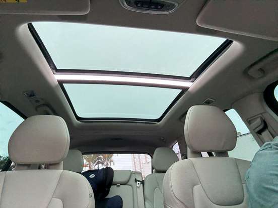 VOLVO-XC90-2021