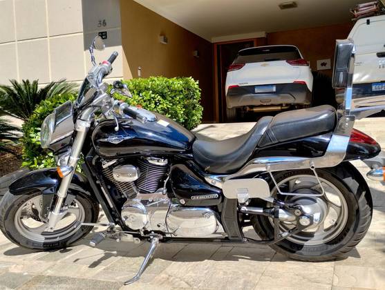 SUZUKI BOULEVARD M800R 
