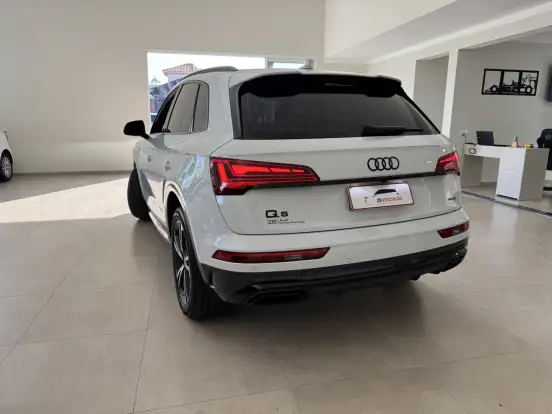 AUDI-Q5-2.0 45 TFSI GASOLINA S LINE BLACK QUATTRO S TRONIC AUDI-Q5-2022