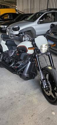 HARLEY-DAVIDSON SOFTAIL FXDR 114 