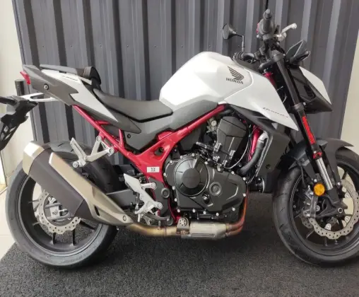 HONDA CB 750 HORNET 