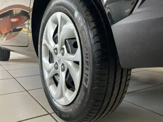 HYUNDAI-HB20-1.0 12V FLEX COMFORT PLUS MANUAL HYUNDAI-HB20-2025