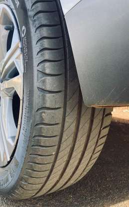 HYUNDAI-HB20-2024
