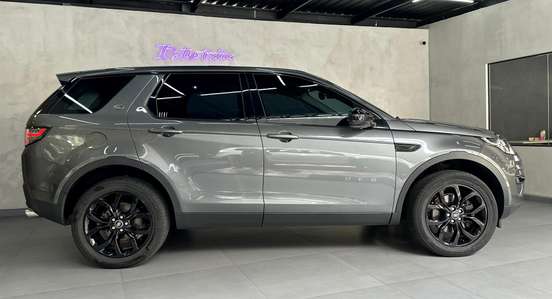 LAND ROVER-DISCOVERY SPORT-2017