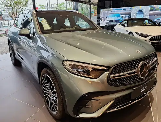 MERCEDES-BENZ-GLC 300-2025