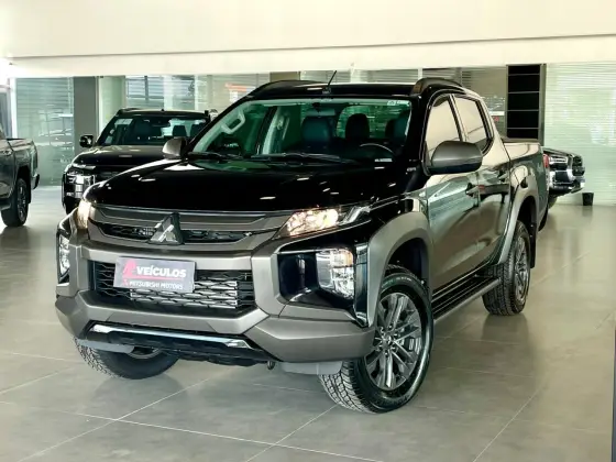 MITSUBISHI L200 TRITON 2.4 16V TURBO DIESEL SPORT OUTDOOR GLS CD 4P 4X4 AUTOMÁTICO