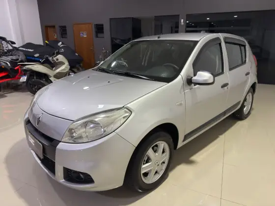 RENAULT SANDERO 1.6 EXPRESSION 8V FLEX 4P MANUAL RENAULT SANDERO 1.6 EXPRESSION 8V FLEX 4P MANUAL