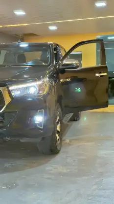 TOYOTA-HILUX-2019