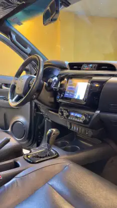 TOYOTA-HILUX-2019