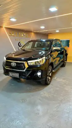TOYOTA-HILUX-2019