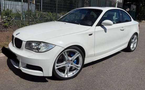 BMW-135i-2009