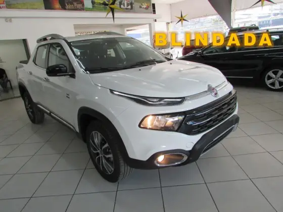 FIAT TORO 2.0 16V TURBO DIESEL VOLCANO 4WD AT9 FIAT TORO 2.0 16V TURBO DIESEL VOLCANO 4WD AT9