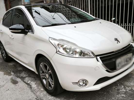 PEUGEOT-208-1.6 GRIFFE 16V FLEX 4P AUTOMÁTICO PEUGEOT-208-2014