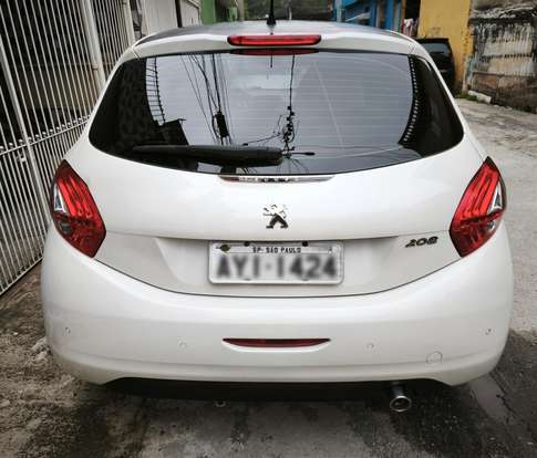 PEUGEOT-208-2014