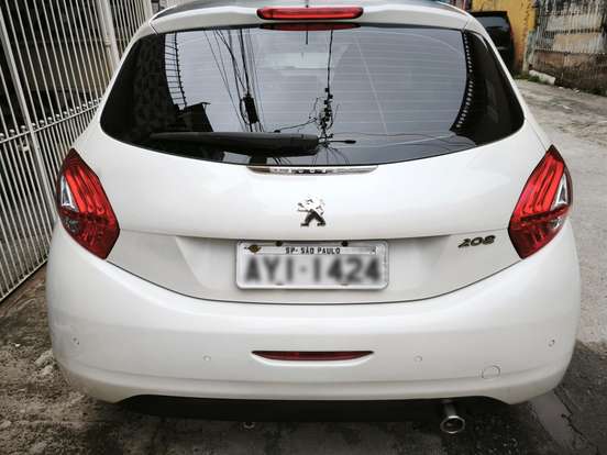 PEUGEOT-208-1.6 GRIFFE 16V FLEX 4P AUTOMÁTICO PEUGEOT-208-2014