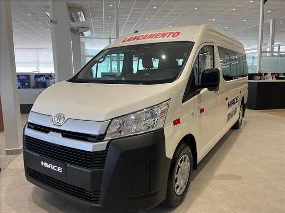 TOYOTA HIACE 2.8 D-4D TURBO DIESEL MINIBUS 15+1 DX AUTOMÁTICO